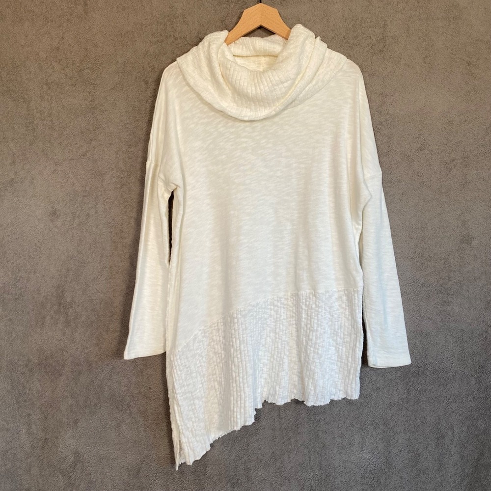 Chalet White Cowl Neck Tunic Top M Asymmetrical Hem Textured Made USA Lagenlook